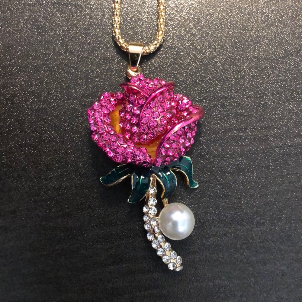 New Pink Rose Betsey Johnson Necklace NWT